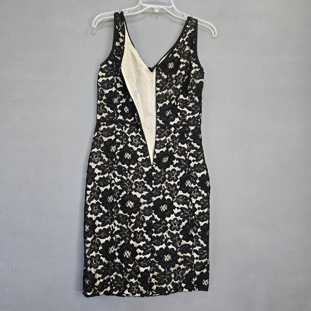 Moschino Back Floral Lace Mini Dress Sleeveless V-Neck Lined Women's Size 4 Zip - Picture 2 of 9